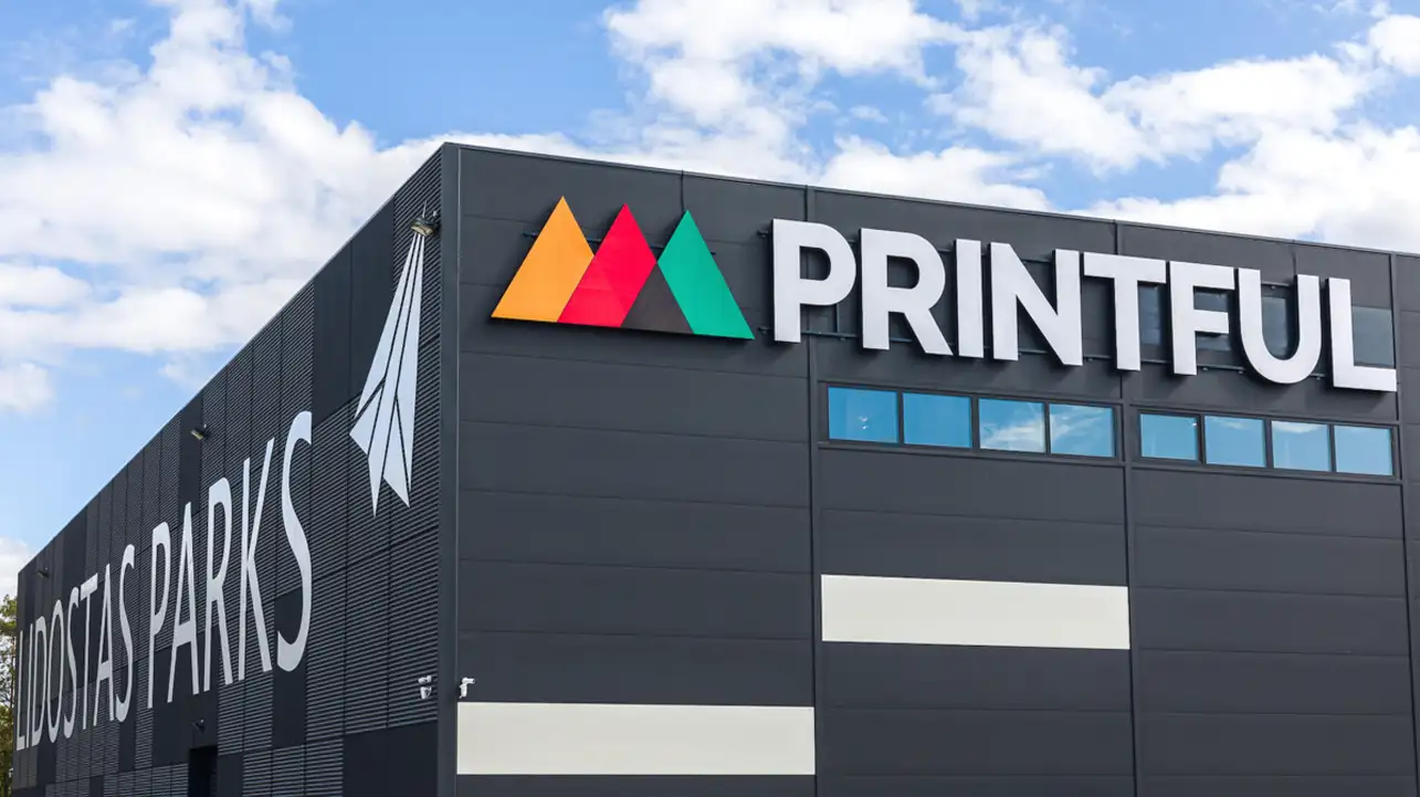 Merger deal Printful and Printif.